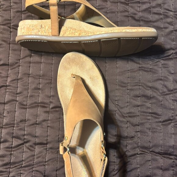 Tan Vionic Sandals - Picture 2 of 4